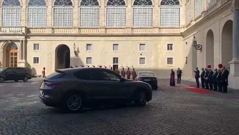 La llegada de Milei al Vaticano para su audiencia con el papa León XIV