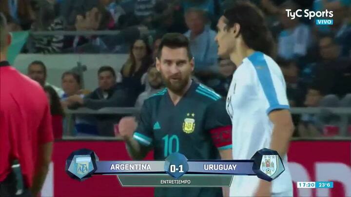 Pelea Messi-Cavani