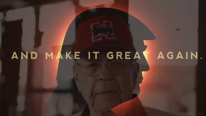 La broma de Donald Trump ante el eclipse solar de este lunes 8 de abril