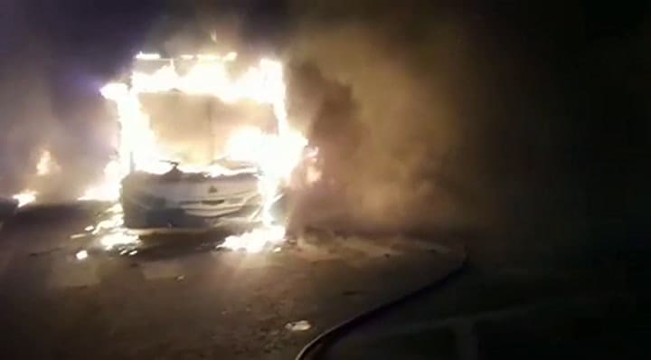 Se incendió un colectivo en Villa del Parque