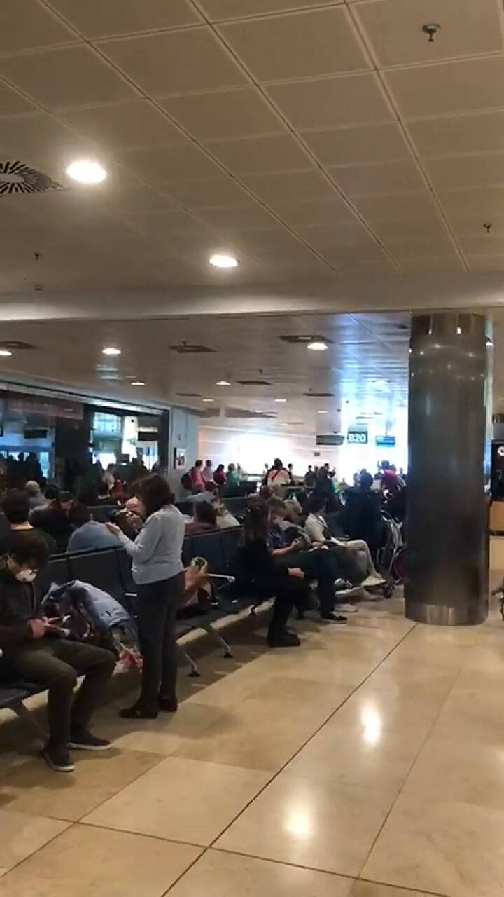 Así se preparaban para ser repatriados desde Madrid un grupo de argentinos