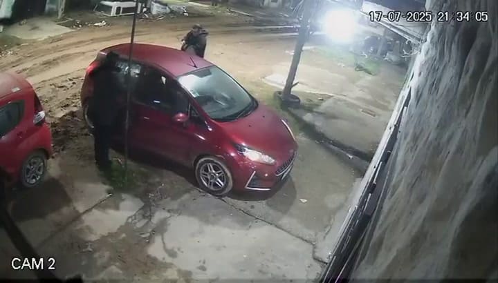 Los videos del momento en el que un policía mató a un ladrón que le quiso robar su auto en el conurbano