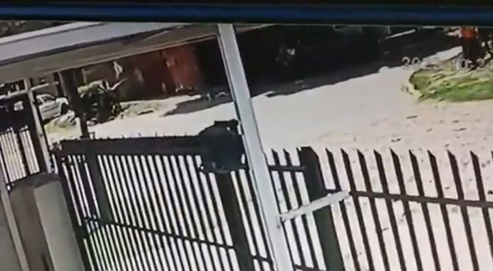 El momento en el que explota la casa de Los Polvorines por una pérdida de gas