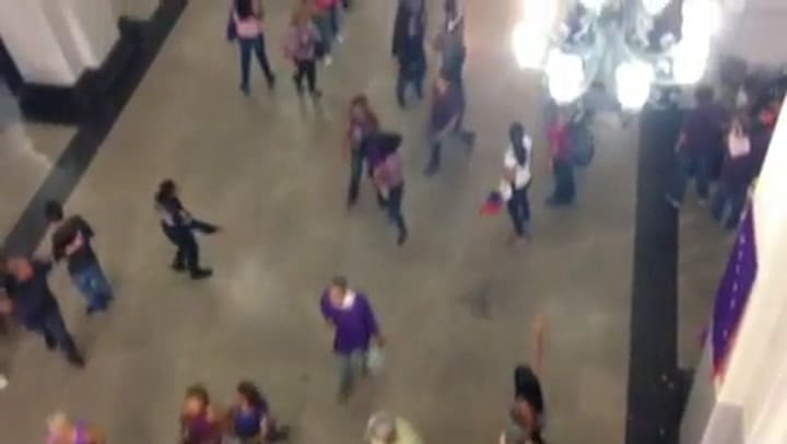 Los enfrentamientos entre los venezolanos llegaron al altar: escándalo en una misa