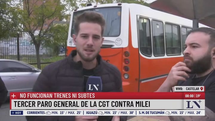 "Estan jodiendo a las personas que quieren trabajar": un empresario puso micros gratis por el paro