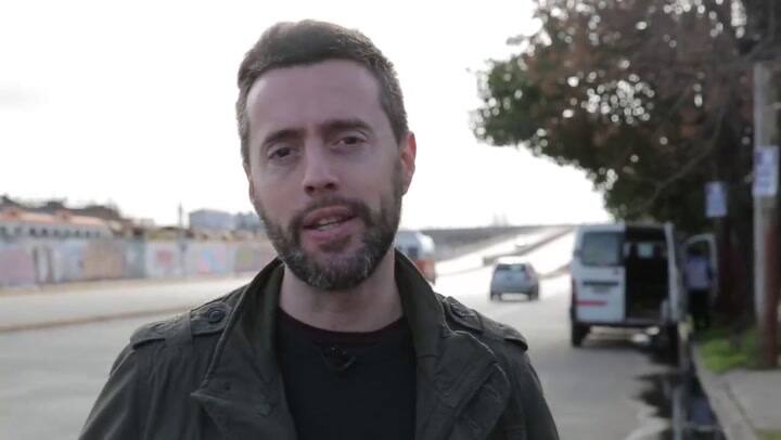 Las paredes de Lanús, el escenario de disputa de los candidatos