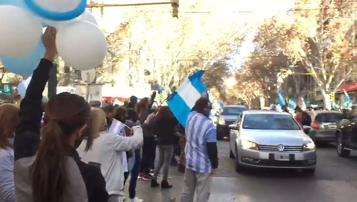 17 A: el banderazo en Mendoza