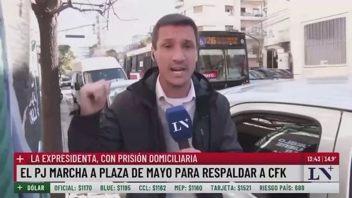 Kicillof y Magario, el día de la marcha por Cristina, a la vuelta del departamento de la expresidenta