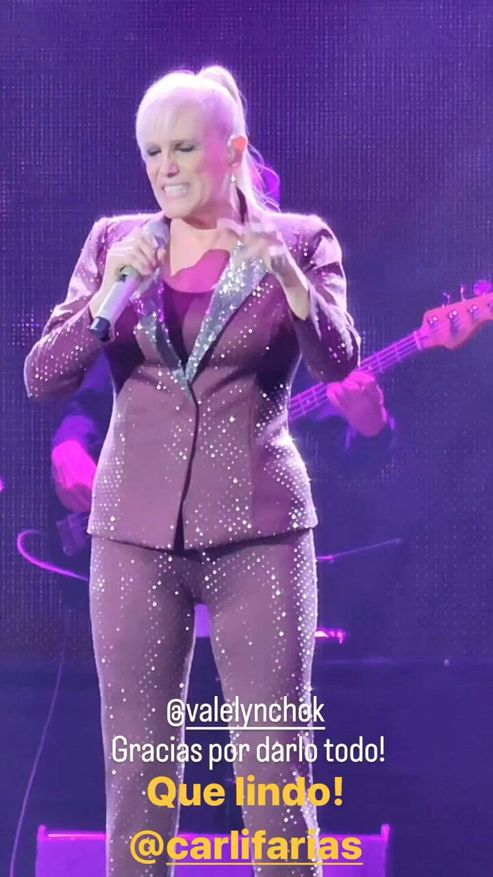 Mariano Martínez compartió el escenario con Valeria Lynch