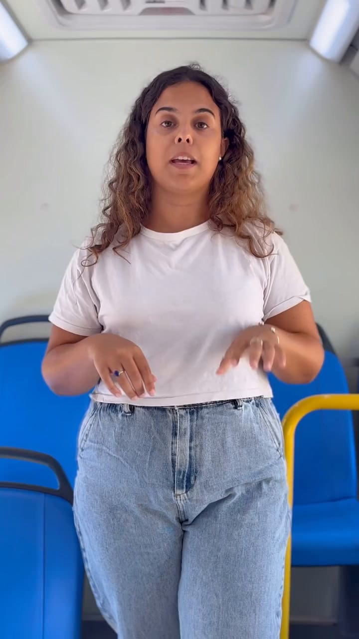 El eBus comienza a llegar a la Usina del Arte, en La Boca