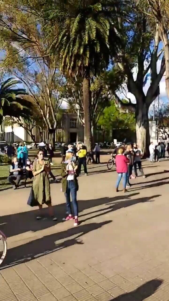 Manifestantes en Adrogue