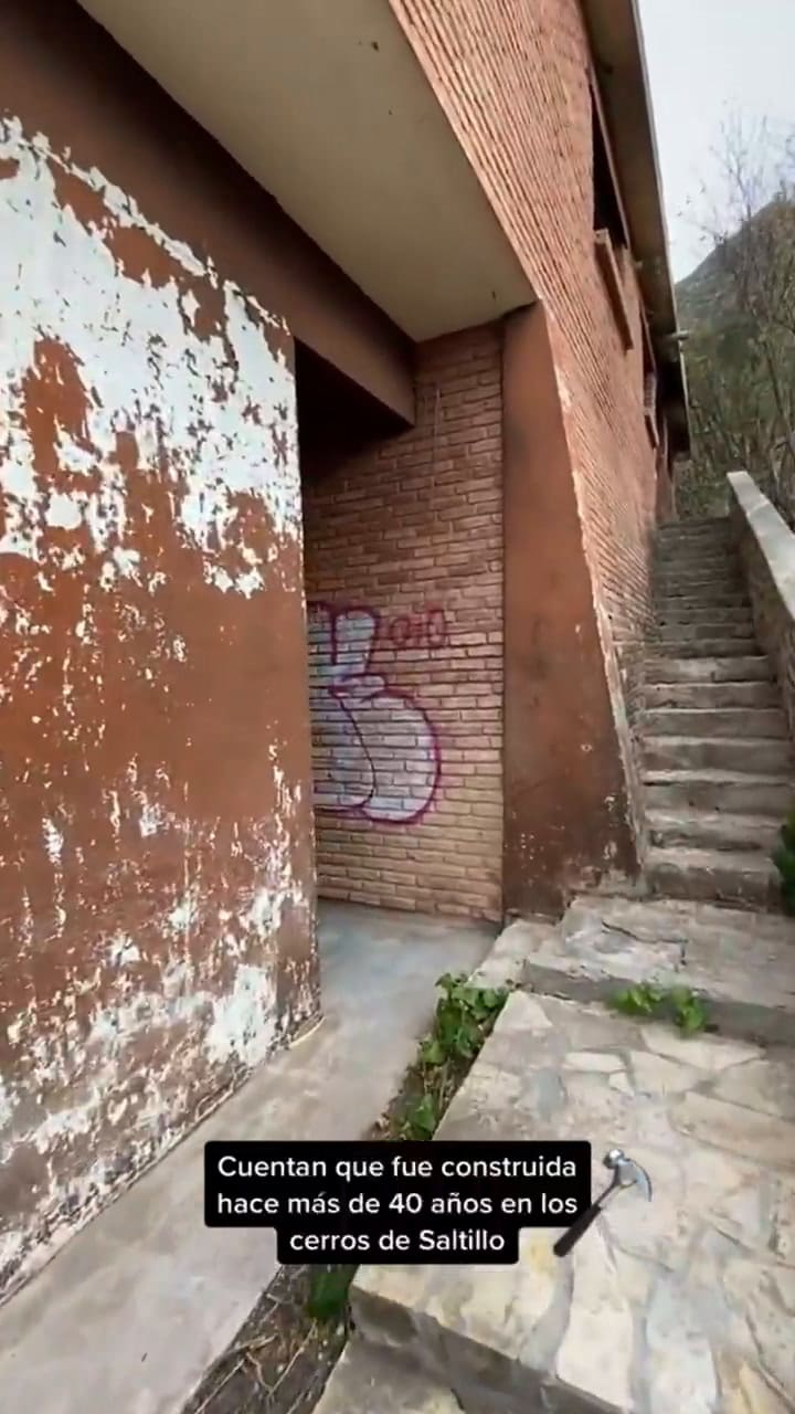 Un usuario compartió su recorrida por una mansión abandonada