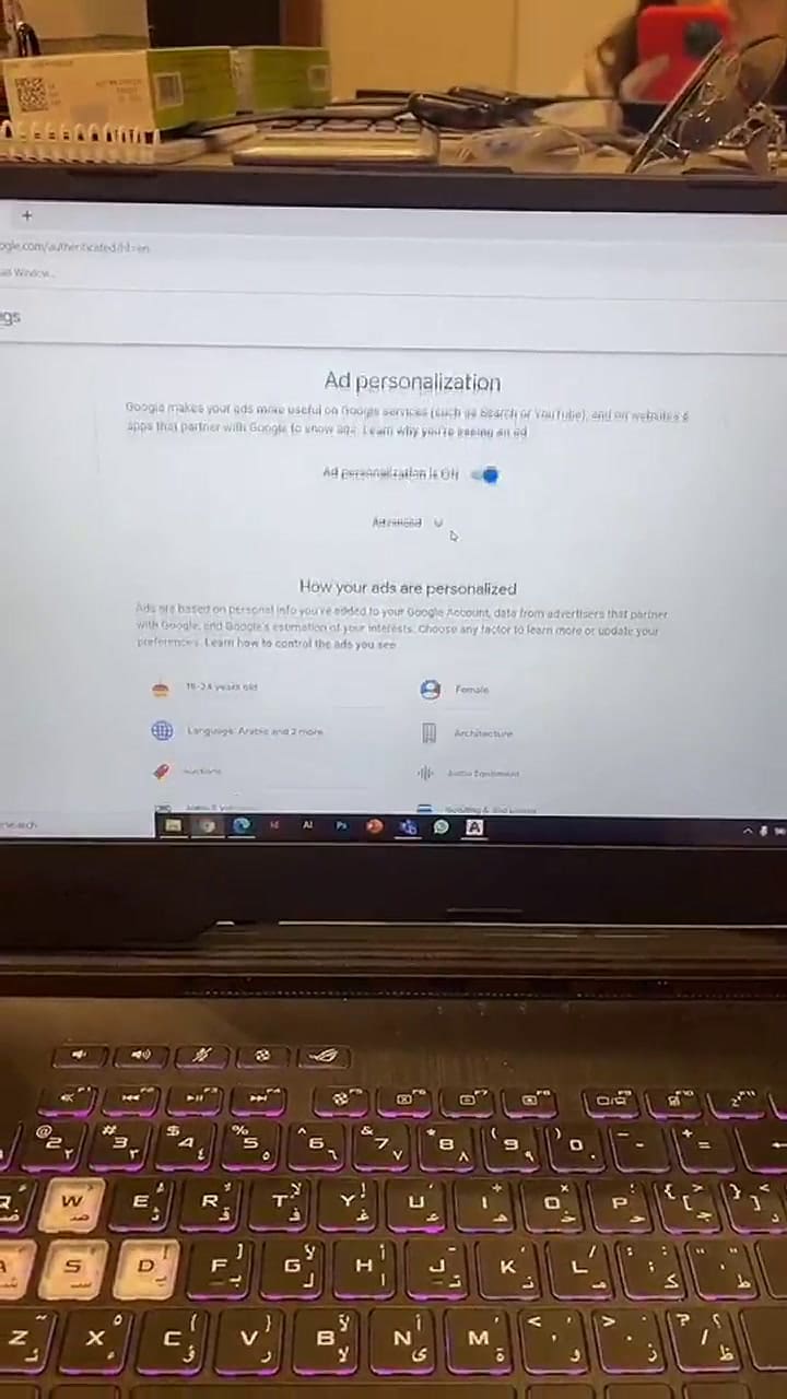 Una tiktoker reveló cómo saber qué es lo que Google sabe de un usuario