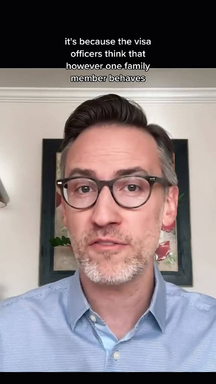 Un exoficial de visas dijo qué es lo que puede generar una negación del documento