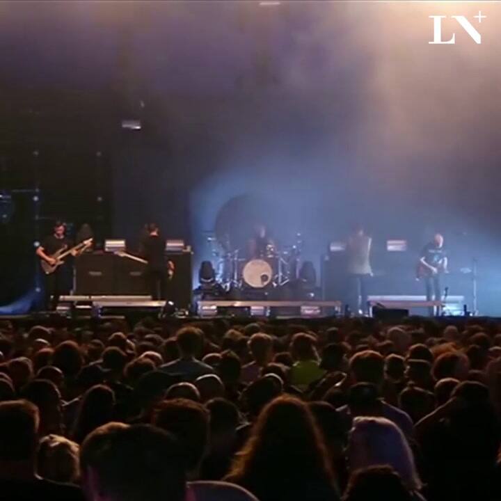 Paró un concierto para denunciar un acoso entre el público