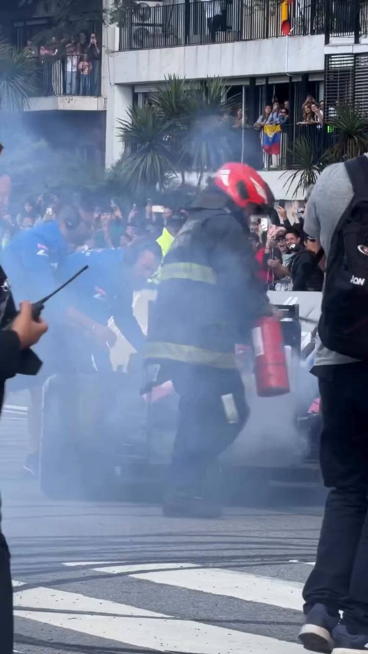 Franco Colapinto mostró el incendio de su auto
