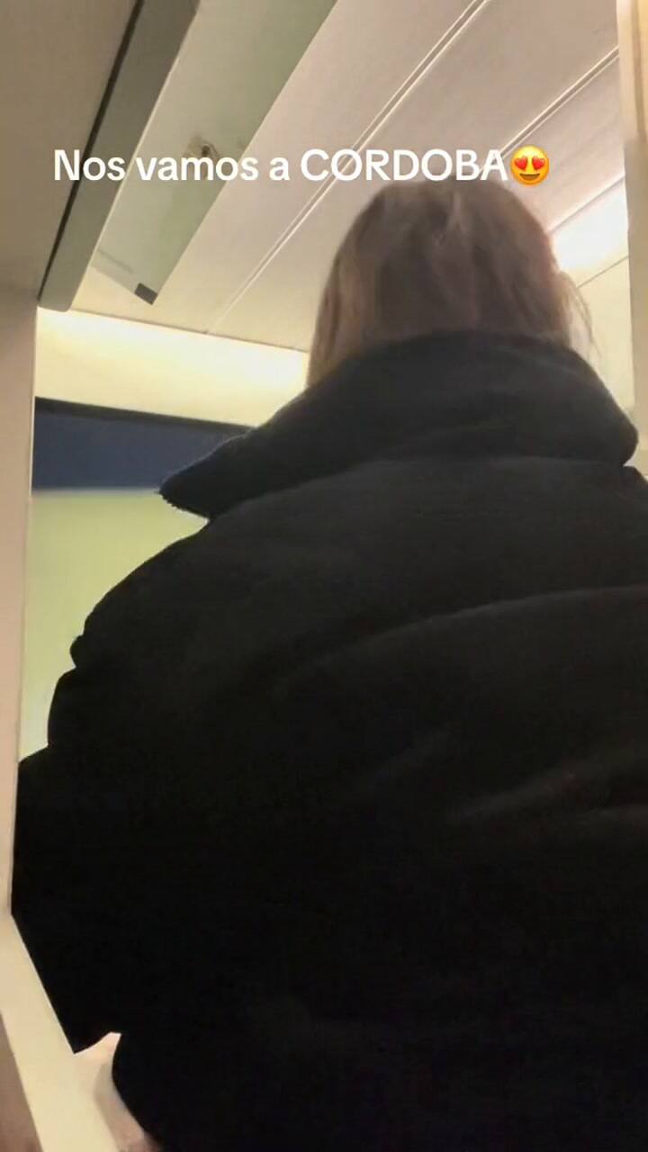 María Becerra mostró cómo es por dentro el Motorhome en el que viajó a Córdoba