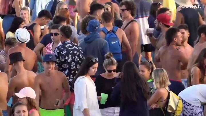 “No nos vamos a aislar porque ya pagamos todo”: el video que generó indignación en las redes