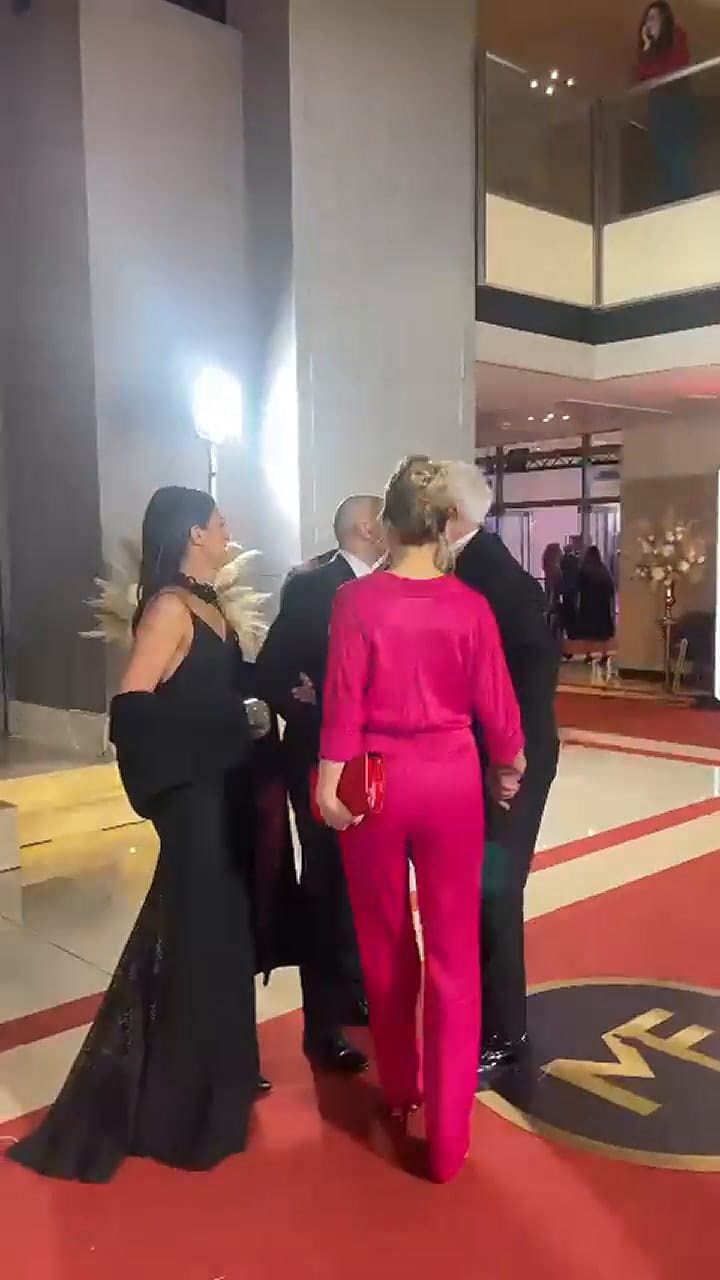 Coco Sily y Caramelito Carrizo asistieron juntos a los Martín Fierro