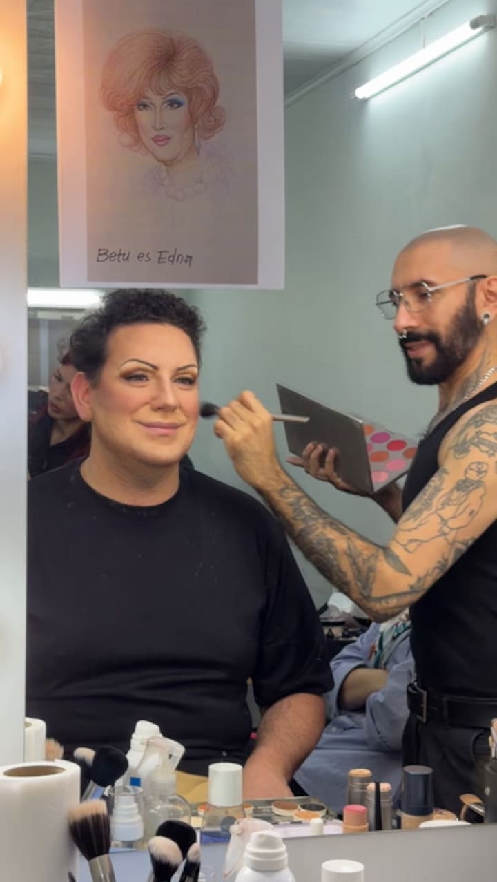 La transformación de Damián Betular en Hairspray