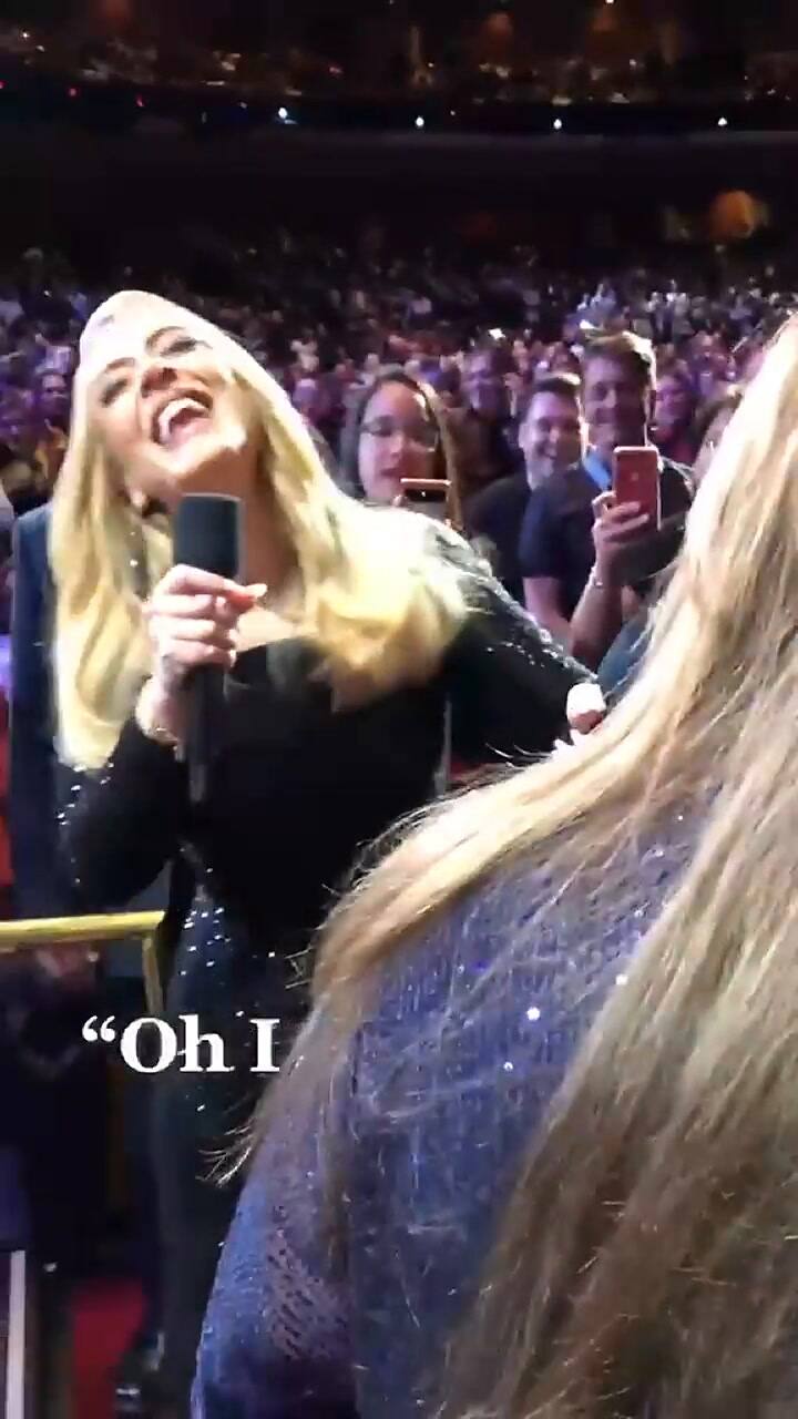 La reacción de Adele ante la fiesta de divorcio de una mujer