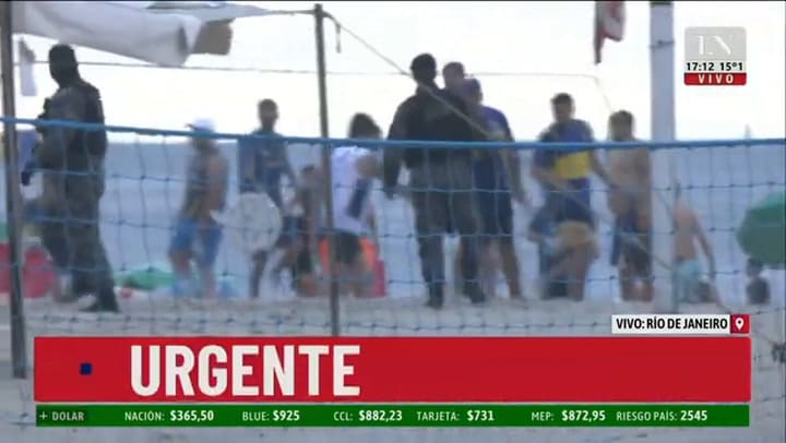 Incidentes En Copacabana La Policía Reprimió A Los Hinchas De Boca