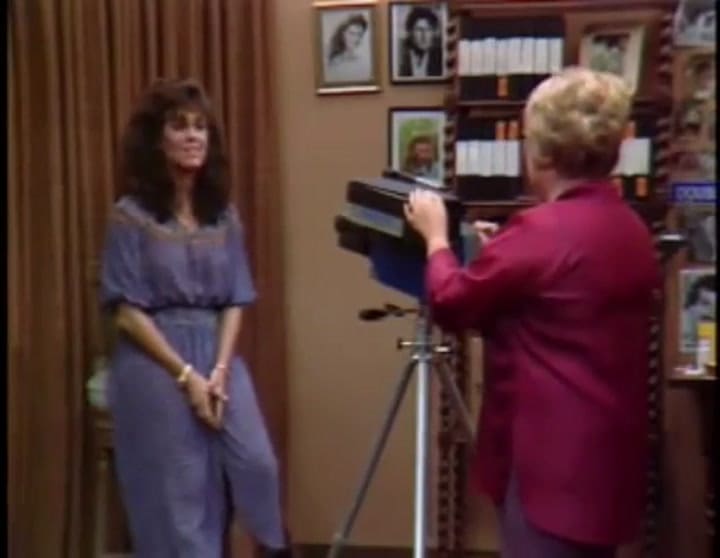 Rita Wilson, en Bosom Buddies - Fuente: YouTube