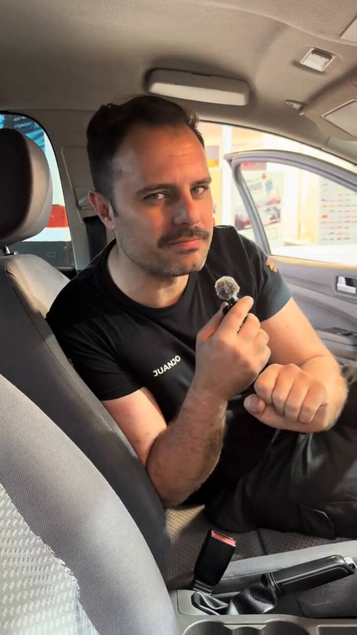El sencillo truco de un experto para eliminar el olor a humedad del aire acondicionado del auto