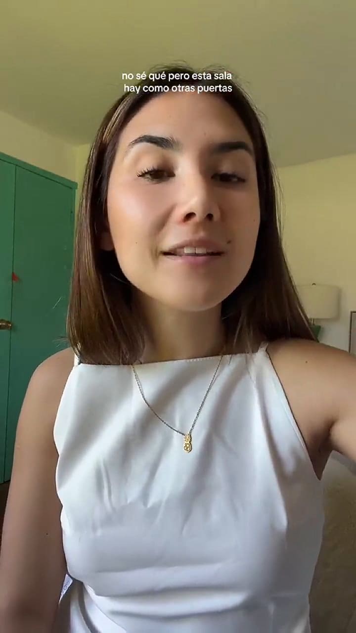 La detuvieron en el Aeropuerto de Los Ángeles y comparte su historia