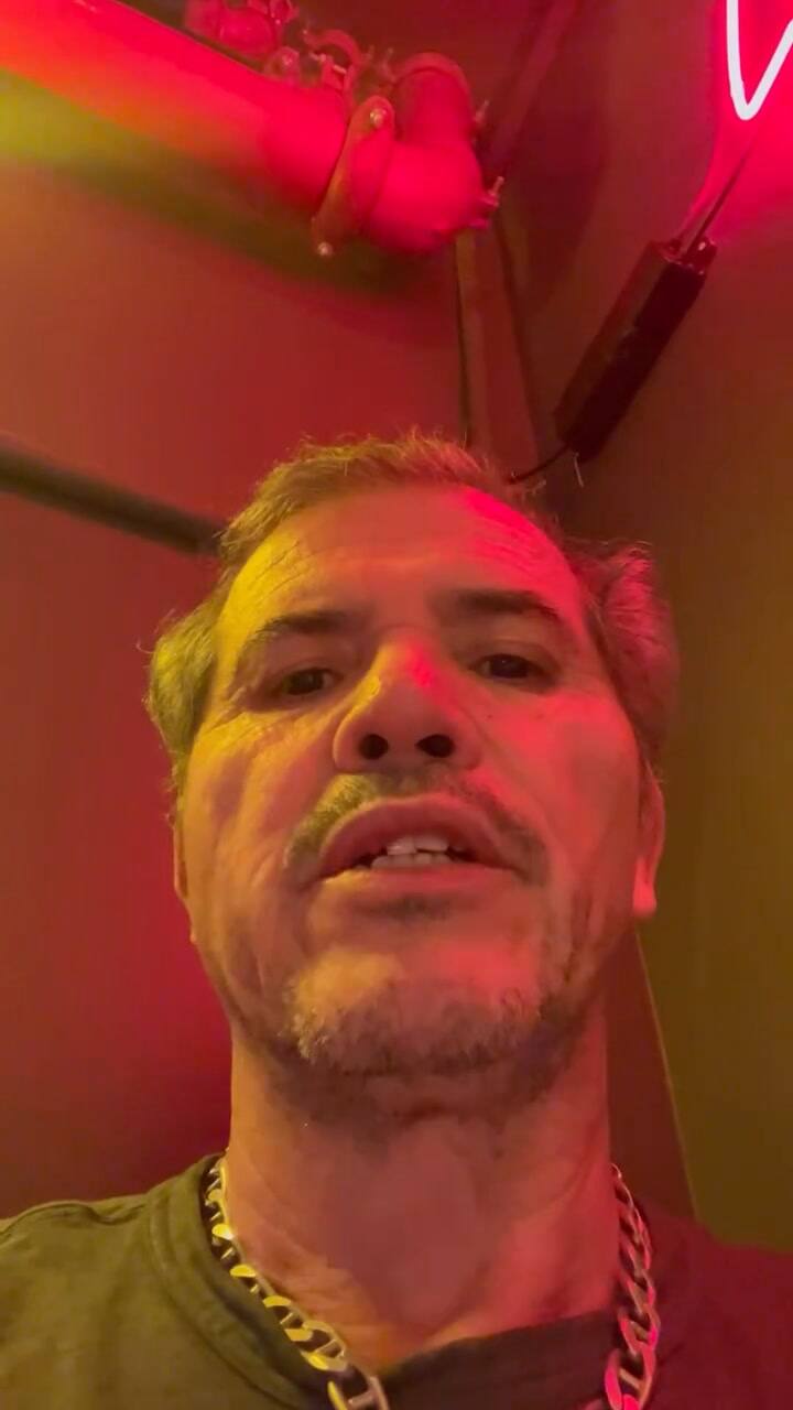 John Leguizamo pide a quienes apoyan a ICE que dejen de seguirlo en redes sociales