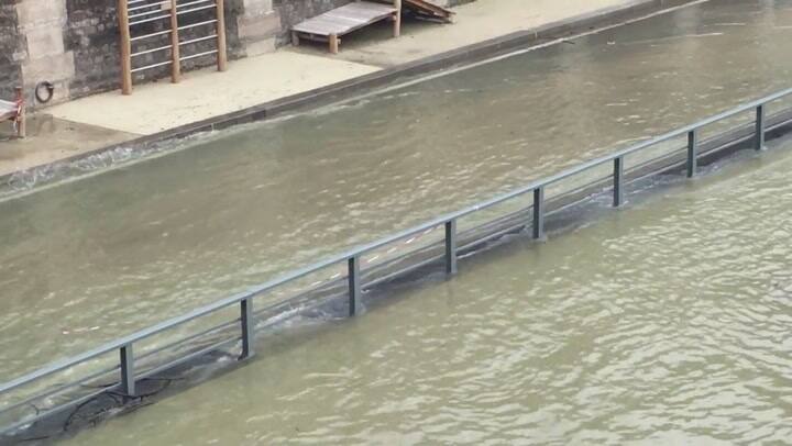 Lluvias desbordan el Río Sena en París