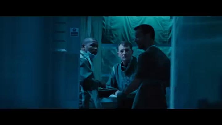 Al flo del mañana, tráiler