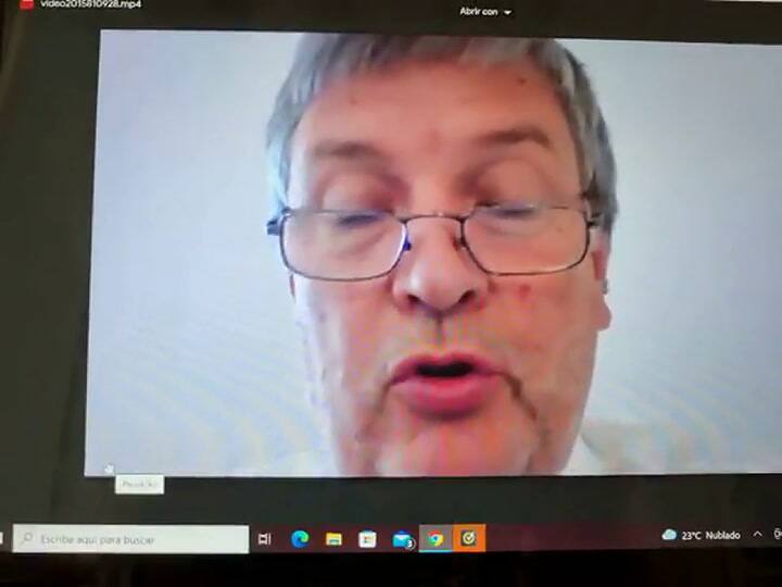 Una funcionaria se negó a encender la cámara en un juicio por Zoom porque se estaba bañando