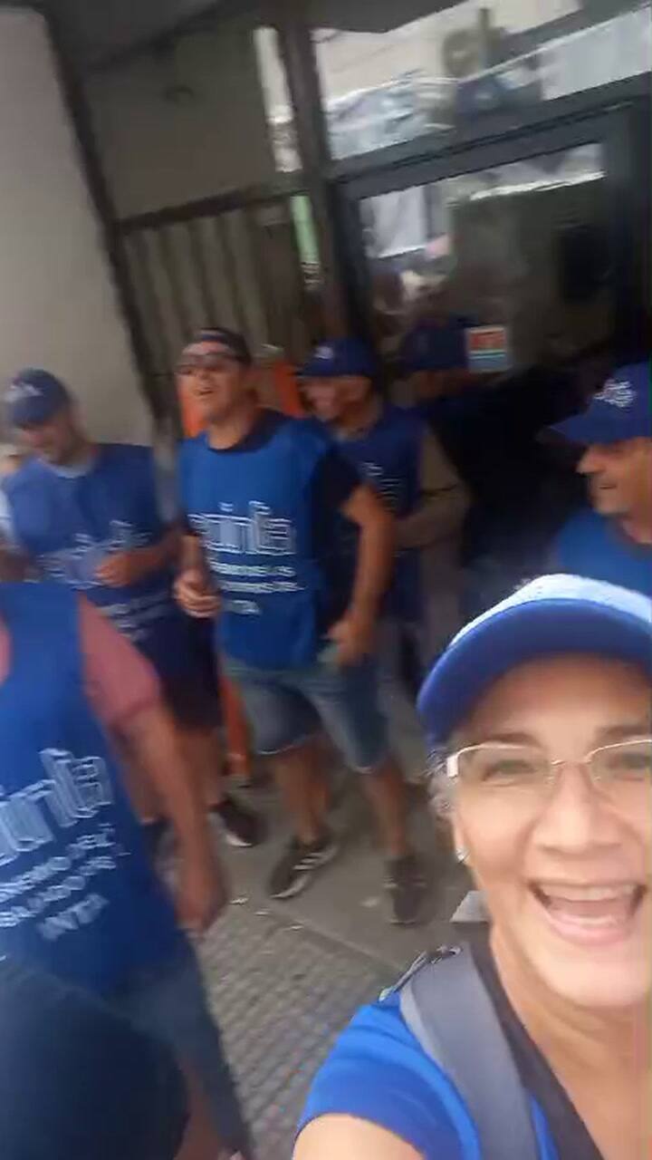 Video de la manifestación en las afueras del Inta