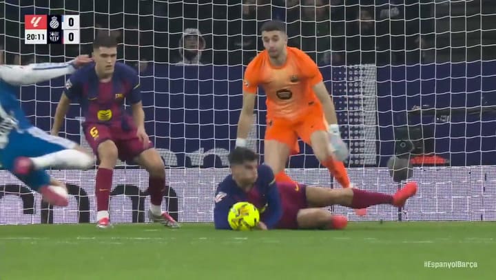 La insólita salvada de Joan García en Barcelona