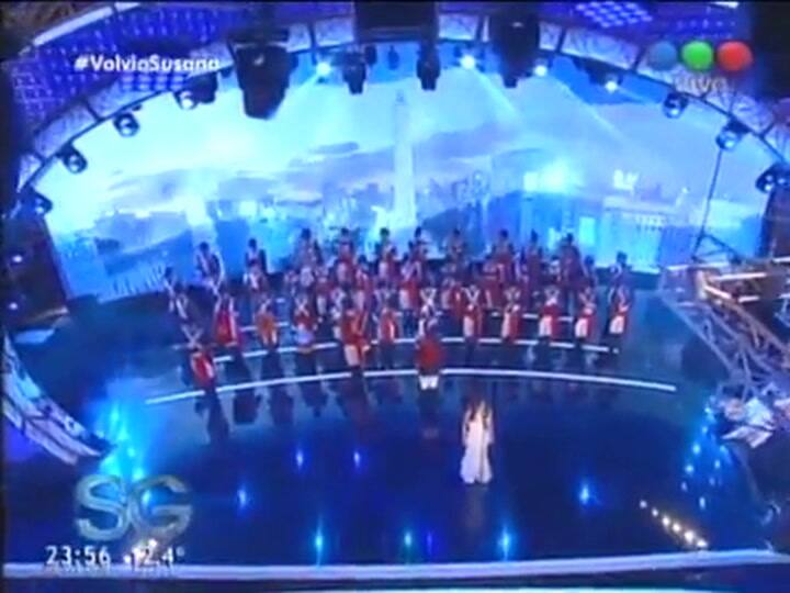 El himno nacional, por La Sole en lode Susana - Fuente: TELEFE