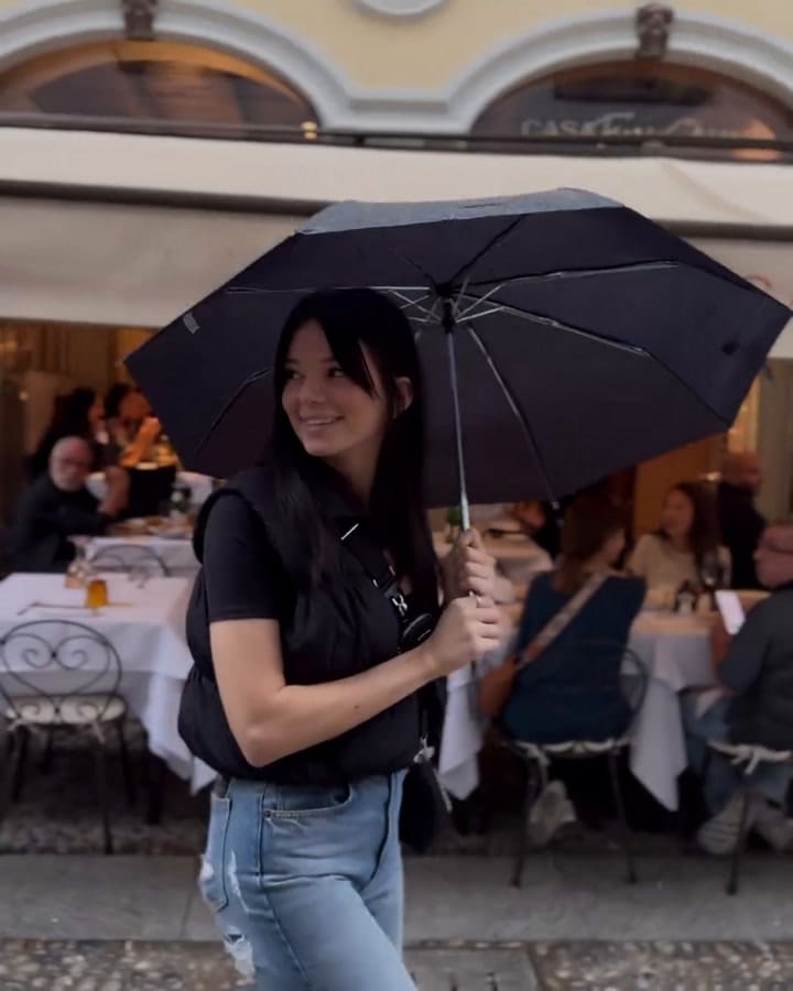 La salida de Mac Allister y González con sus parejas en Italia