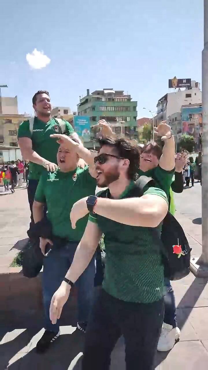 Las bromas de los hinchas bolivianos por la ausencia de Messi
