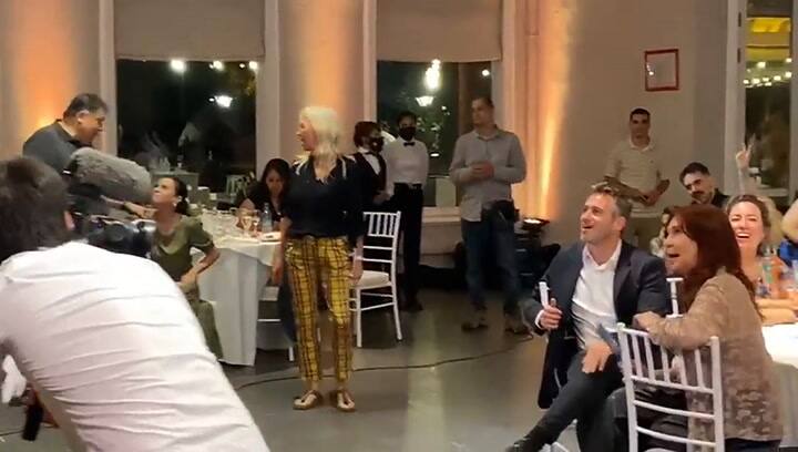 Así despidió el año Cristina Kirchner con artistas y periodistas