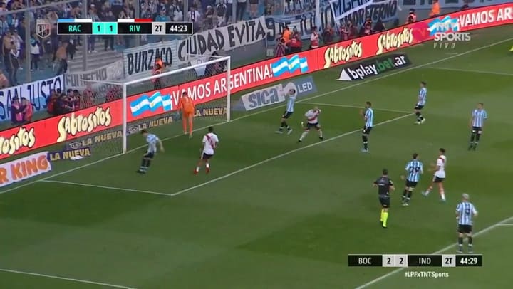 La extraña actitud de Enzo Copetti durante el penal de Racing