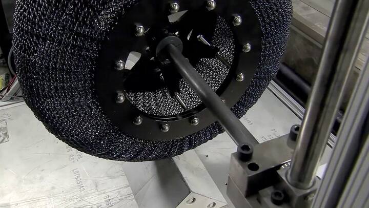 La rueda que no se pincha que la Nasa ideó para Marte