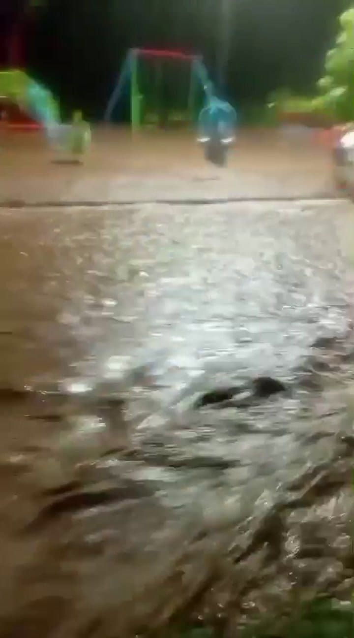 Las autoridades advirtieron que continuará activa la alerta amarilla por tormentas