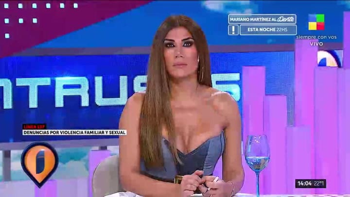 Andrea Rincón abandonó un movil cuando le preguntaron por Jey Mammon