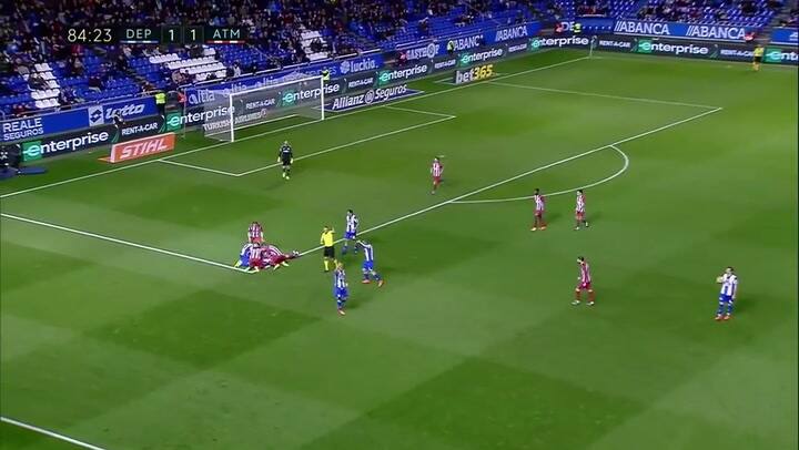 La dura caída del Niño Torres el video: con sonido de ambiente y cómo lo resucitaron en el césped