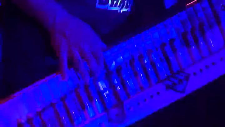 Damas Gratis No te creas tan importante