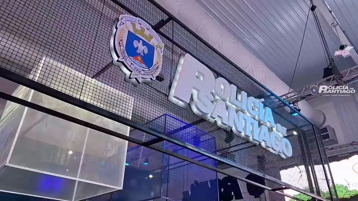 La Policía de Santiago del Estero presentó al Cabo Lugones, su perro robot