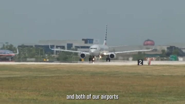 El anuncio del alcalde Brandon Johnson sobre el programa Chi100