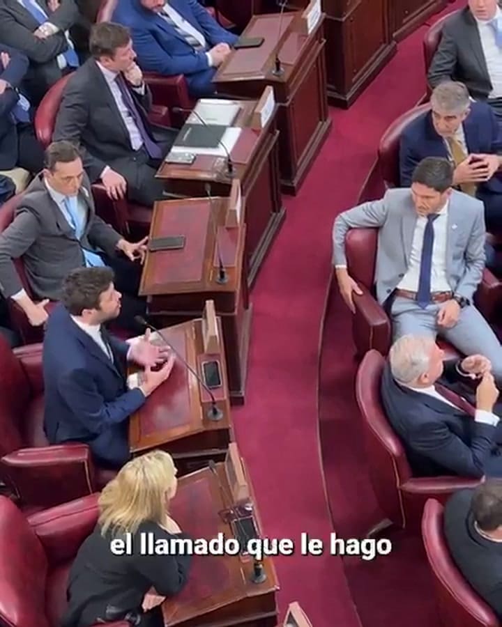Juan Monteverde cuestionó cara a cara a Maximiliano Pullaro en la Convención Constituyente de Santa Fe