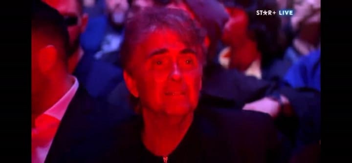 Tini cantó 'Carne y hueso' en los Premios