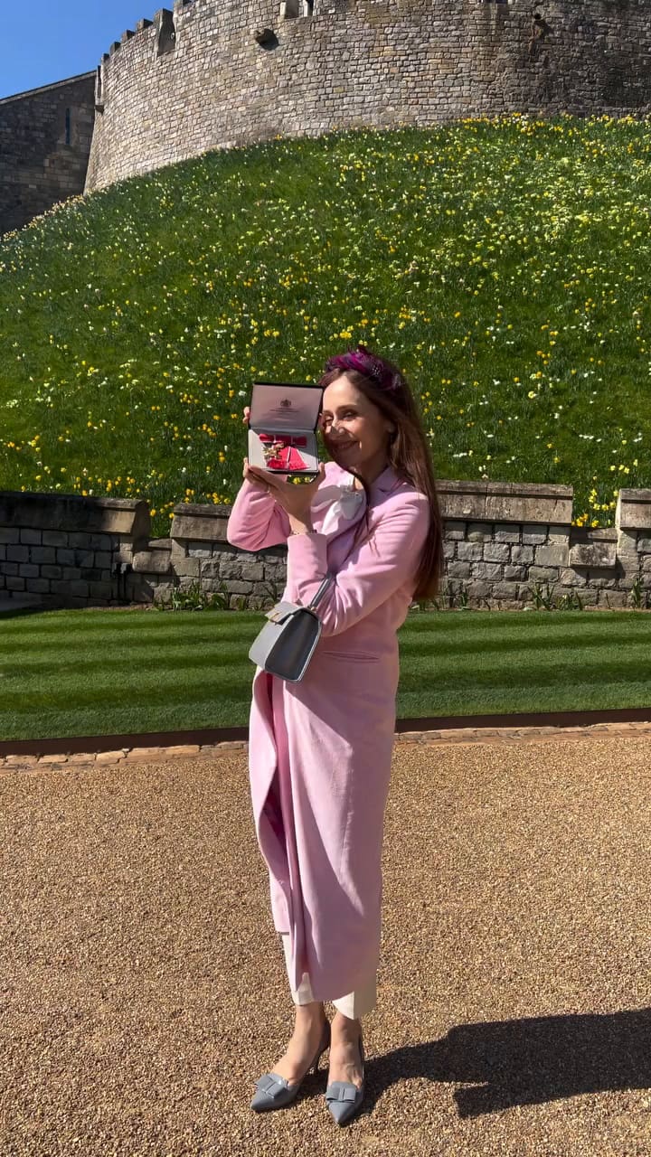 Marianela Núñez recibió de manos del rey Carlos la Orden del Imperio Británico.